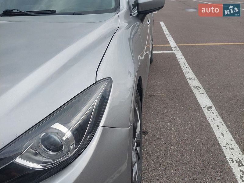 Седан Mazda 3 2015 в Львове
