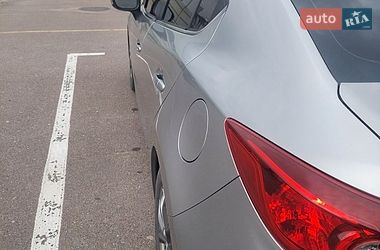 Седан Mazda 3 2015 в Львове