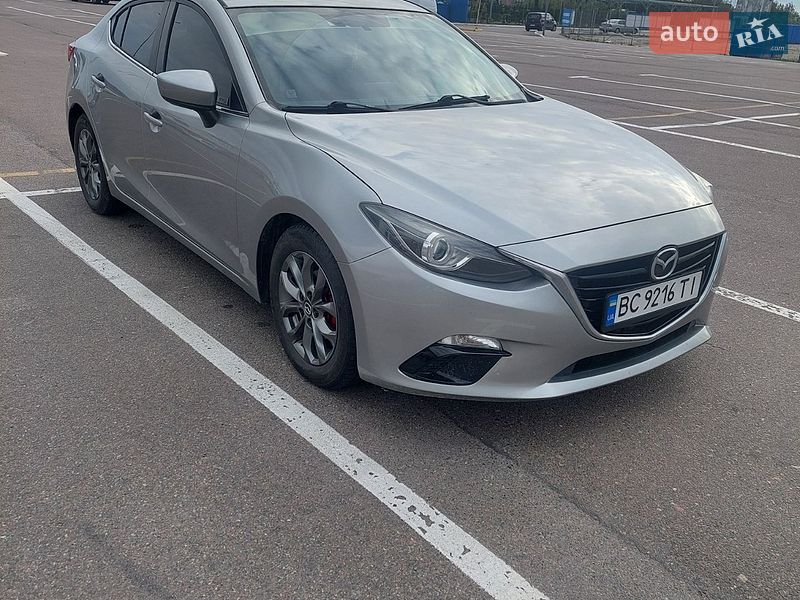 Седан Mazda 3 2015 в Львове