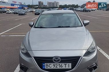 Седан Mazda 3 2015 в Львове