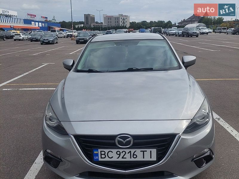 Седан Mazda 3 2015 в Львове
