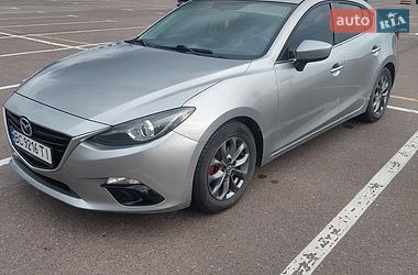 Седан Mazda 3 2015 в Львове