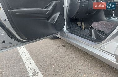 Седан Mazda 3 2015 в Львове