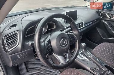 Седан Mazda 3 2015 в Львове