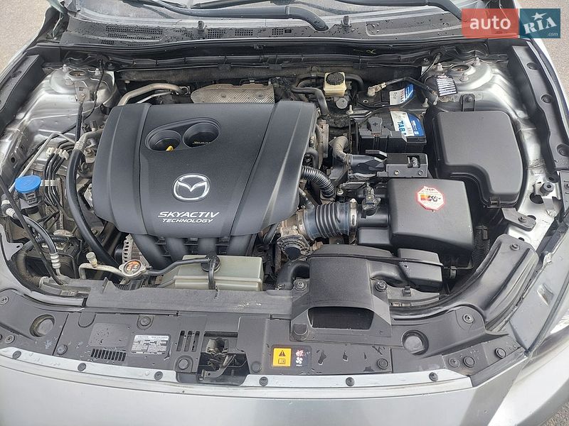 Седан Mazda 3 2015 в Львове