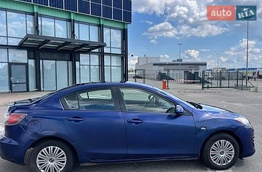 Седан Mazda 3 2010 в Киеве