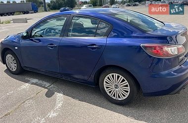 Седан Mazda 3 2010 в Киеве