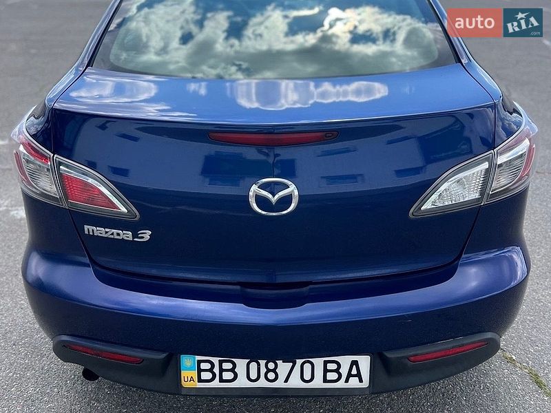 Седан Mazda 3 2010 в Киеве