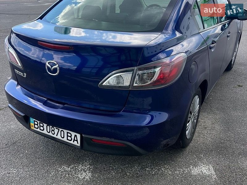 Седан Mazda 3 2010 в Киеве