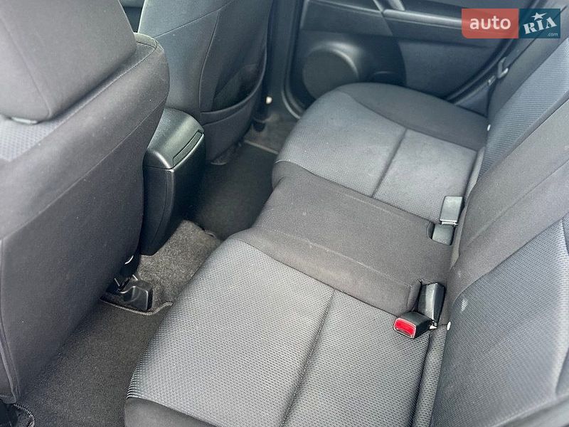 Седан Mazda 3 2010 в Киеве