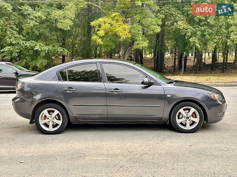Седан Mazda 3 2005 в Николаеве