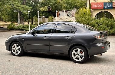 Седан Mazda 3 2005 в Николаеве