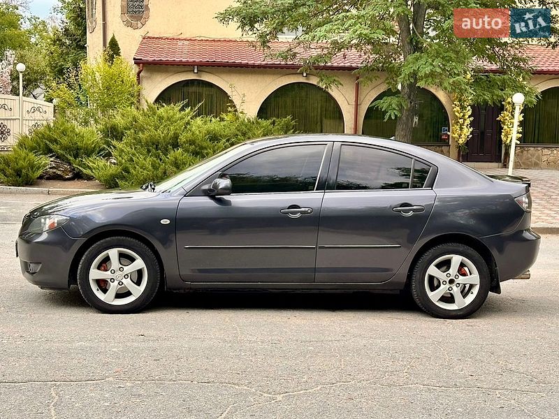 Седан Mazda 3 2005 в Николаеве