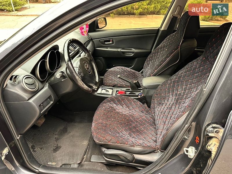 Седан Mazda 3 2005 в Николаеве