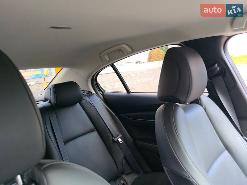 Седан Mazda 3 2023 в Полтаве