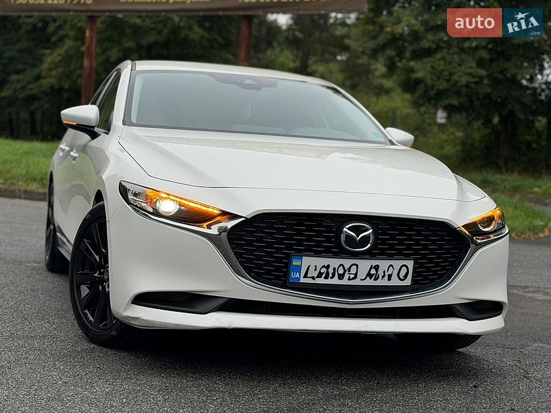Седан Mazda 3 2021 в Трускавці