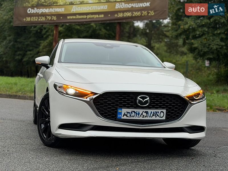 Седан Mazda 3 2021 в Трускавці