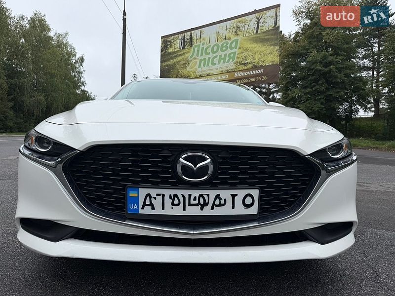Седан Mazda 3 2021 в Трускавці