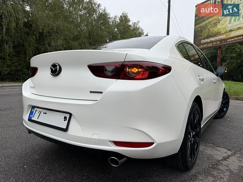 Седан Mazda 3 2021 в Трускавці