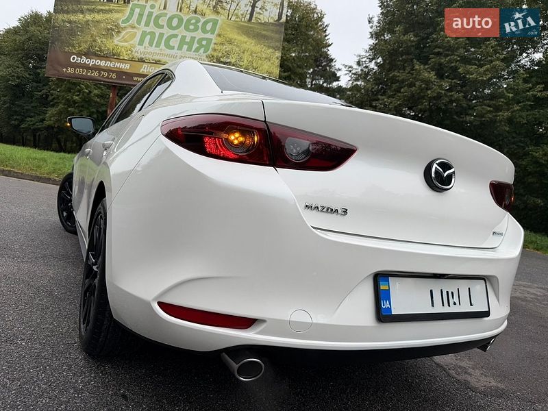 Седан Mazda 3 2021 в Трускавці