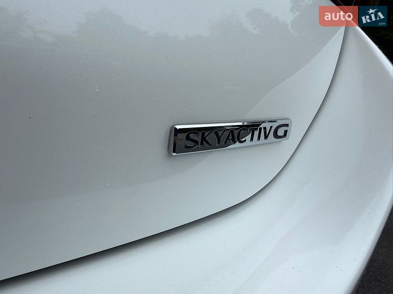Седан Mazda 3 2021 в Трускавці