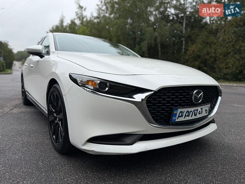 Седан Mazda 3 2021 в Трускавці