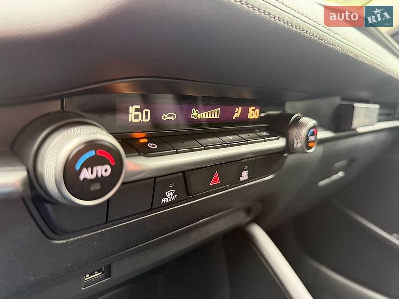 Седан Mazda 3 2021 в Трускавці