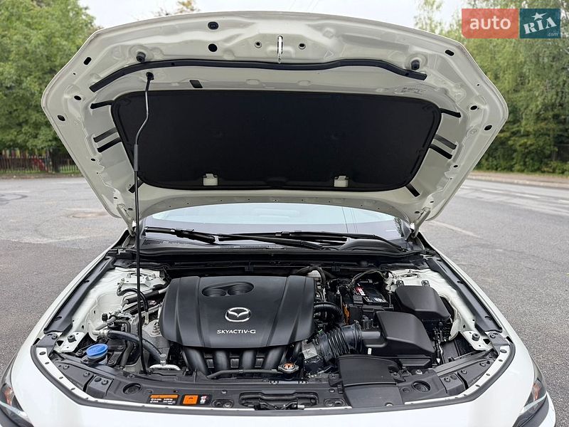 Седан Mazda 3 2021 в Трускавці