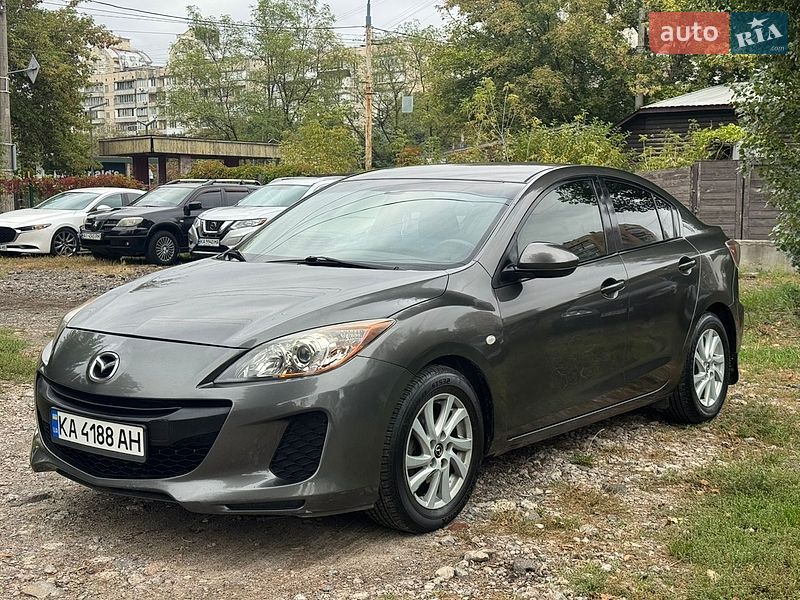 Седан Mazda 3 2012 в Киеве