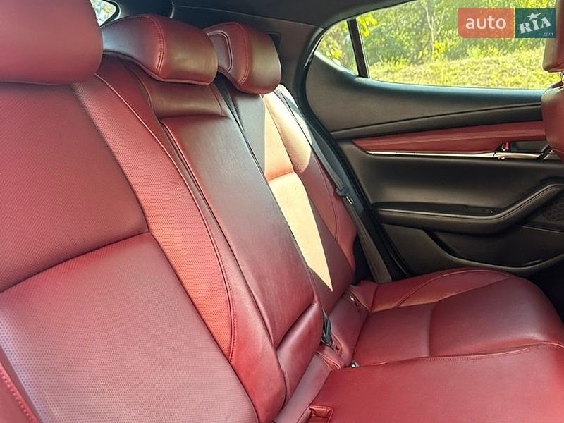 Хэтчбек Mazda 3 2019 в Запорожье