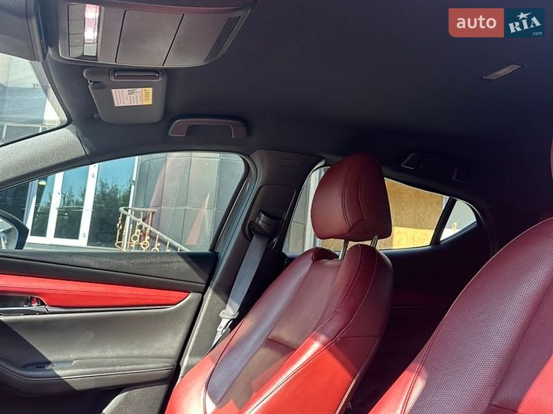 Хэтчбек Mazda 3 2019 в Запорожье