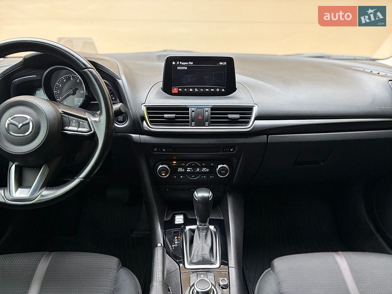 Хетчбек Mazda 3 2017 в Одесі