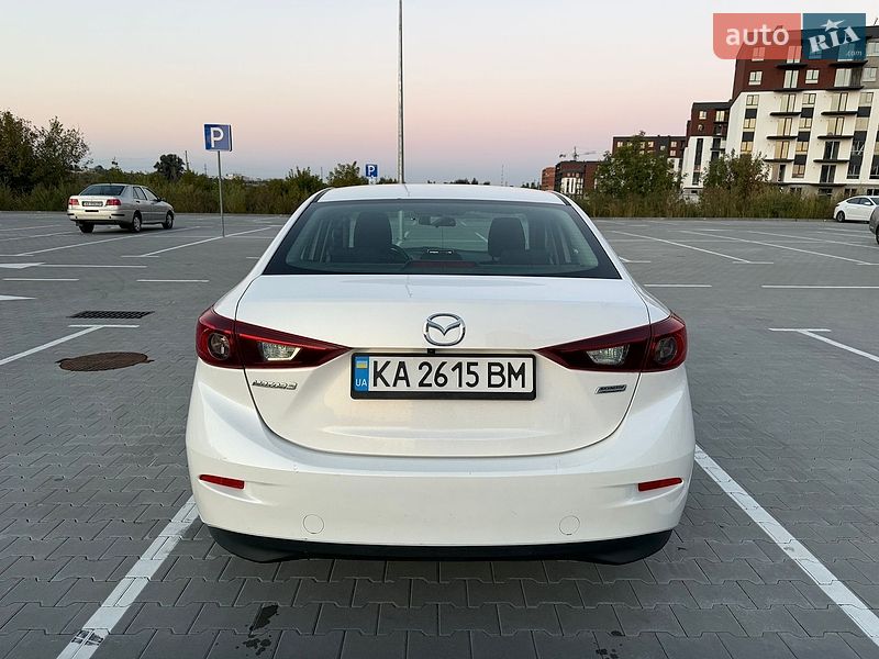 Седан Mazda 3 2015 в Києві