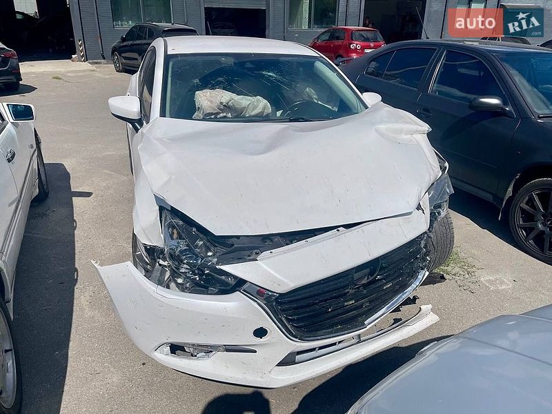 Хэтчбек Mazda 3 2017 в Харькове