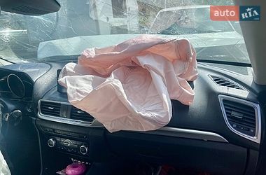 Хэтчбек Mazda 3 2017 в Харькове