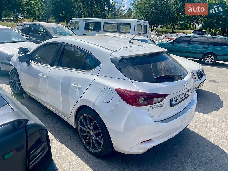Хэтчбек Mazda 3 2017 в Харькове