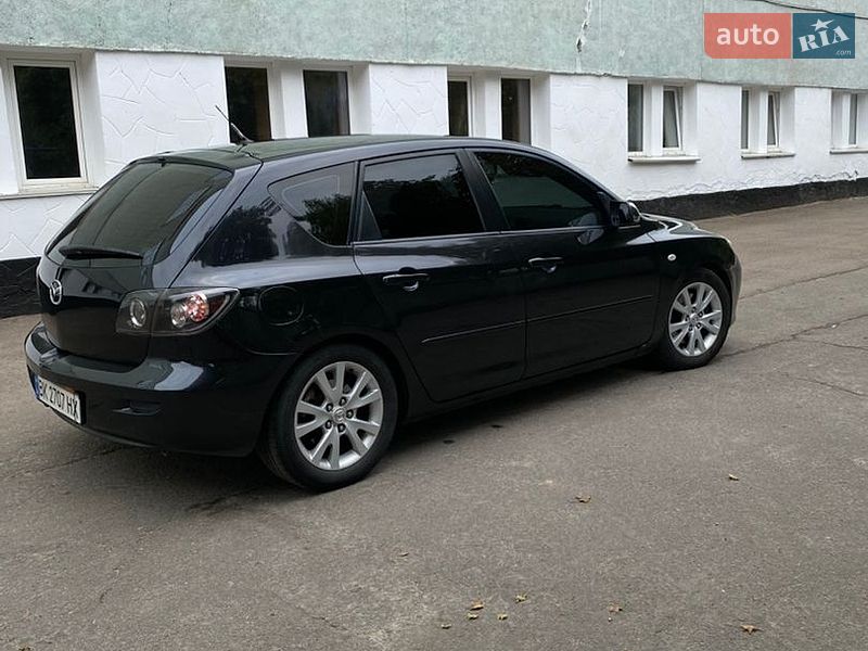 Хэтчбек Mazda 3 2003 в Заре