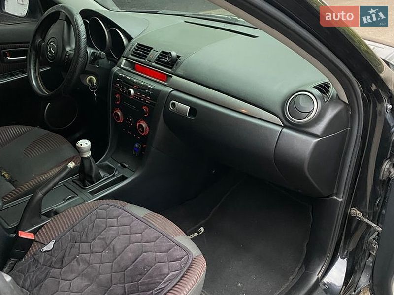 Хэтчбек Mazda 3 2003 в Заре
