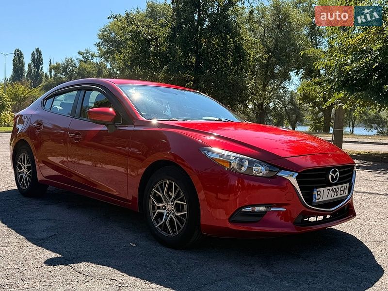 Седан Mazda 3 2017 в Кременчуге