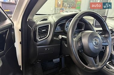 Седан Mazda 3 2015 в Киеве
