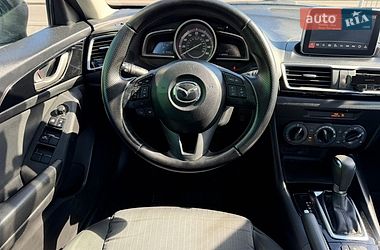 Седан Mazda 3 2015 в Киеве