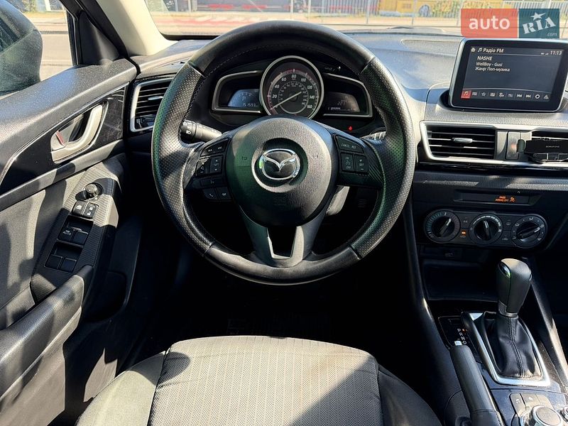 Седан Mazda 3 2015 в Киеве