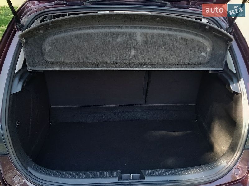 Хетчбек Mazda 3 2006 в Миколаєві