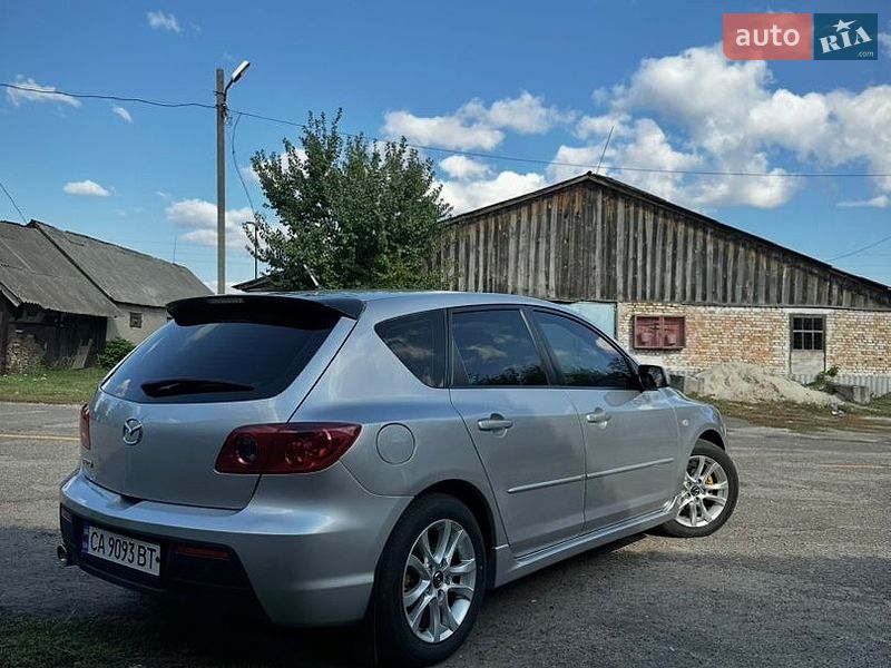 Хетчбек Mazda 3 2003 в Корсунь-Шевченківському