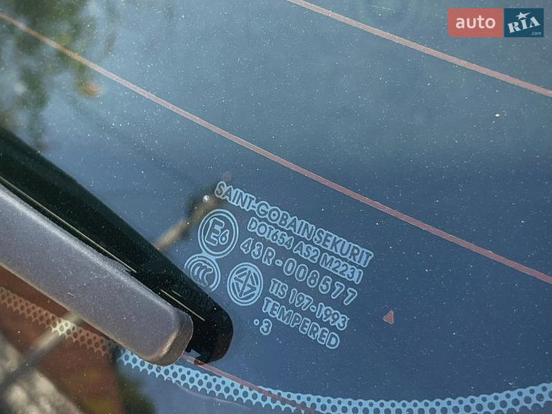 Хетчбек Mazda 3 2003 в Корсунь-Шевченківському