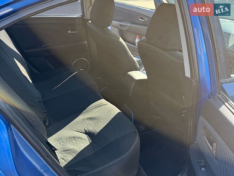 Седан Mazda 3 2005 в Кам'янському