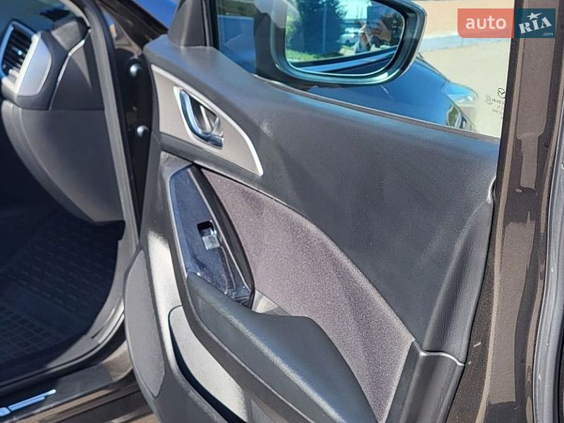Хэтчбек Mazda 3 2016 в Белой Церкви