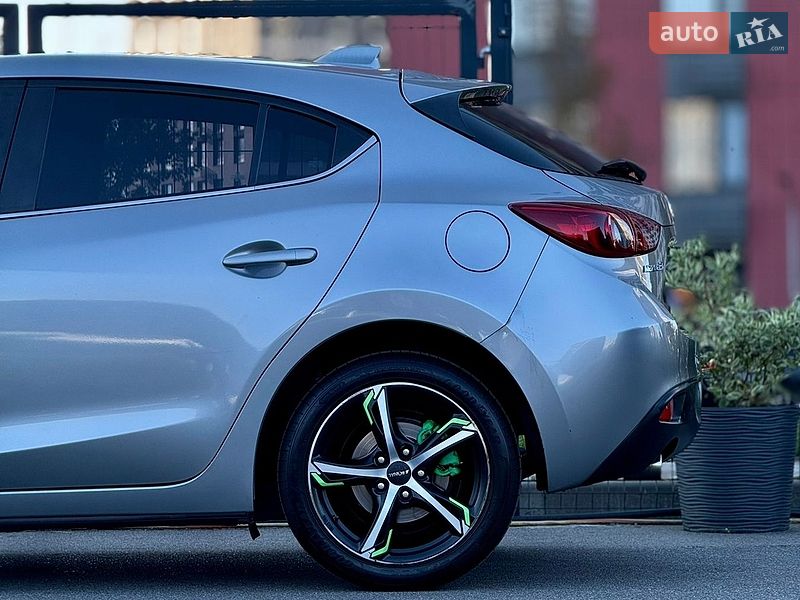 Хэтчбек Mazda 3 2013 в Киеве