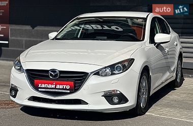 Седан Mazda 3 2016 в Киеве