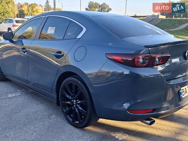 Седан Mazda 3 2023 в Александрие